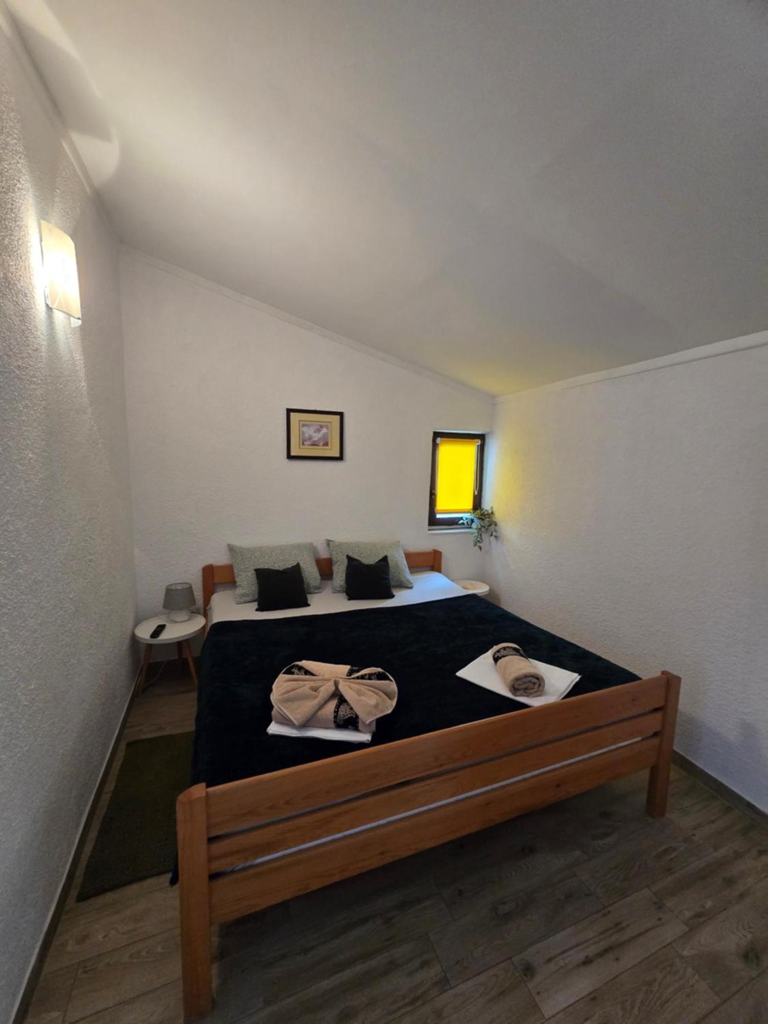 Apartments Lola Biograd Na Moru Exteriör bild