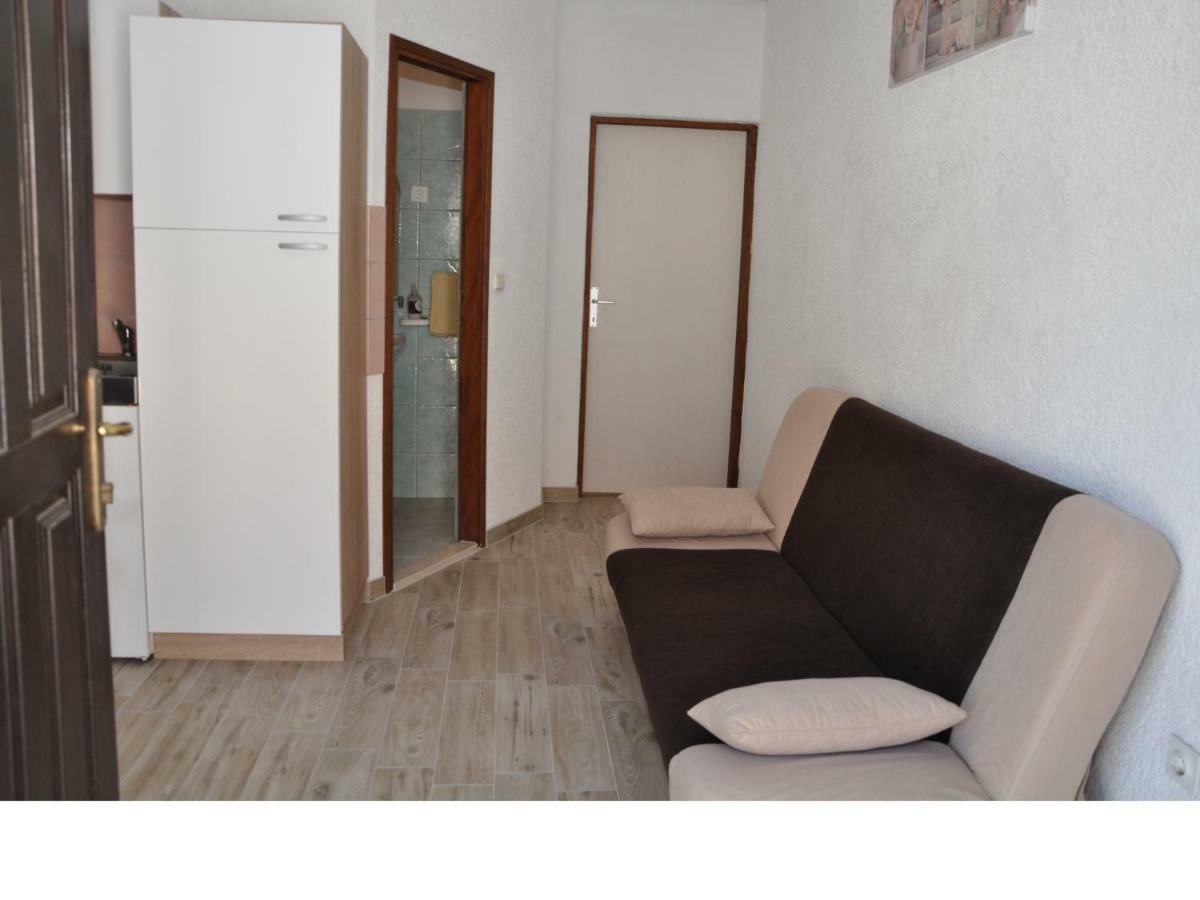Apartments Lola Biograd Na Moru Exteriör bild